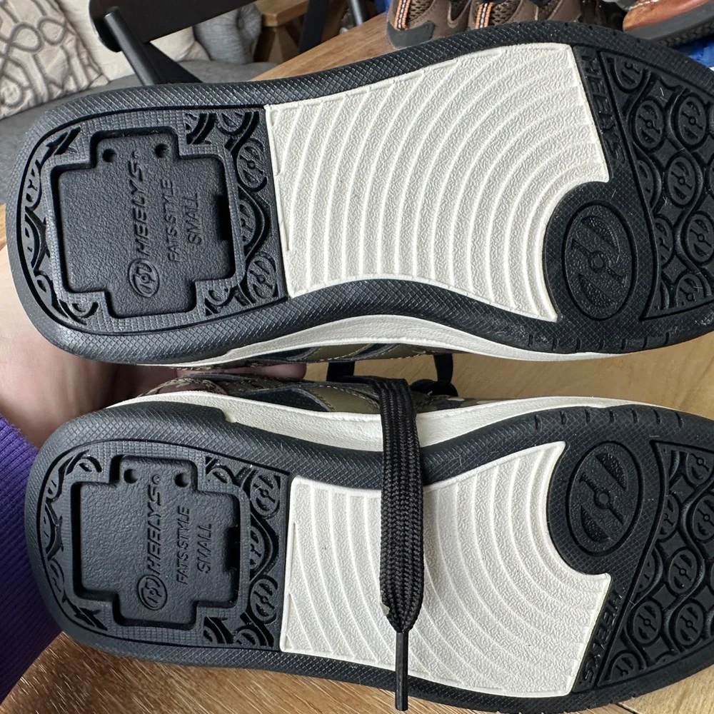 Reebok Heelys Kids Camouflage Sneakers - Picture 7 of 8
